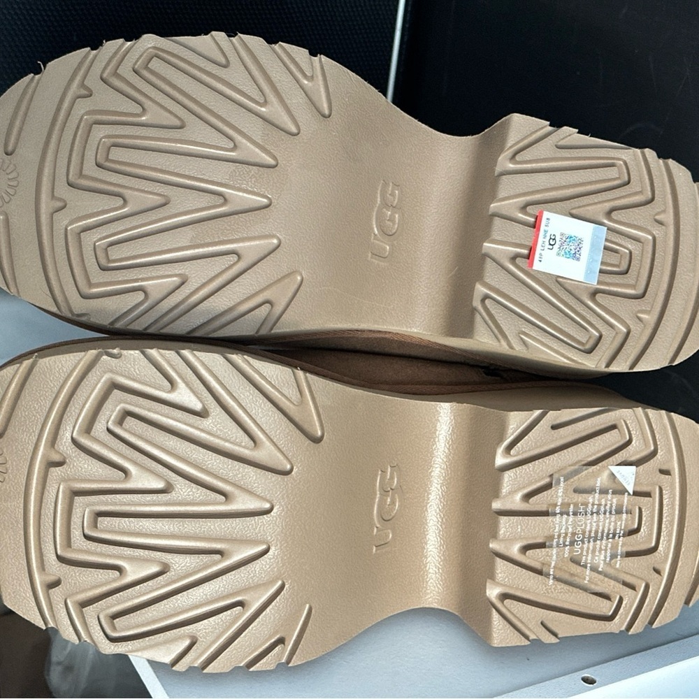 UGG Womens Classic Twin Seam Heights Chestnut Platform Boots 1158313 Size 12 New - Picture 13 of 16